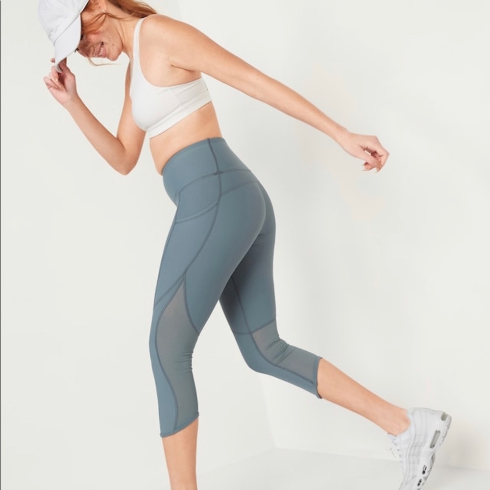 High waist powersoft mesh panned crop leggings - medium .